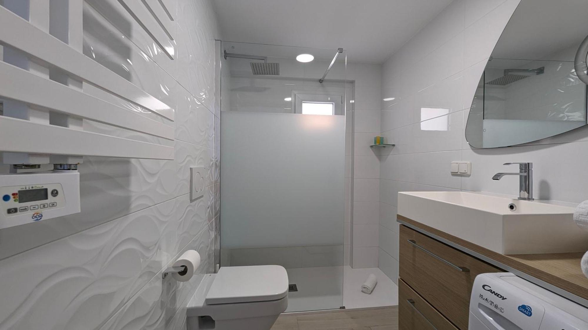 Esmeralda Sea Front Apartment Benidorm Ngoại thất bức ảnh
